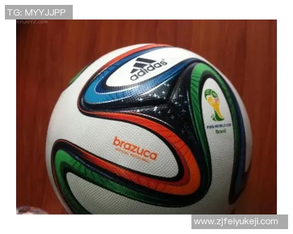 足球巨星风云榜：揭秘世界顶级球员背后的传奇故事与赛场荣耀